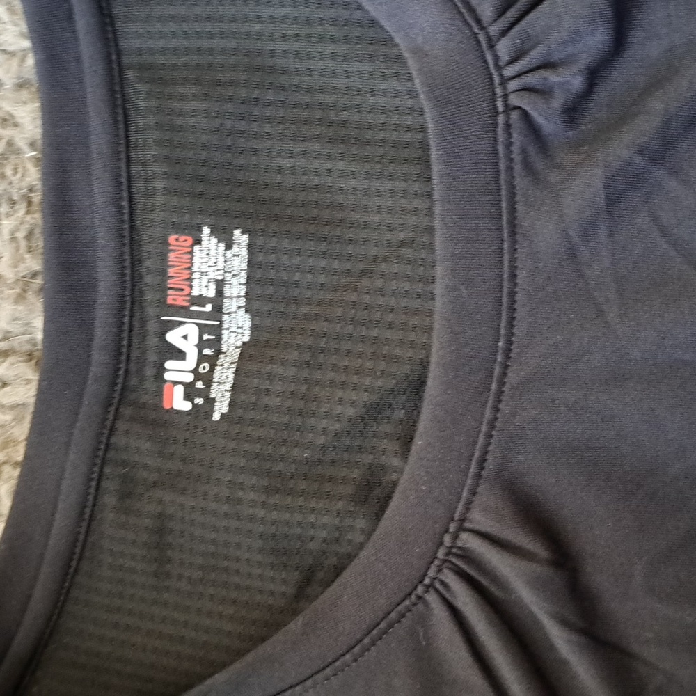 NWT Fila Sz L running shirt - Picture 3 of 6